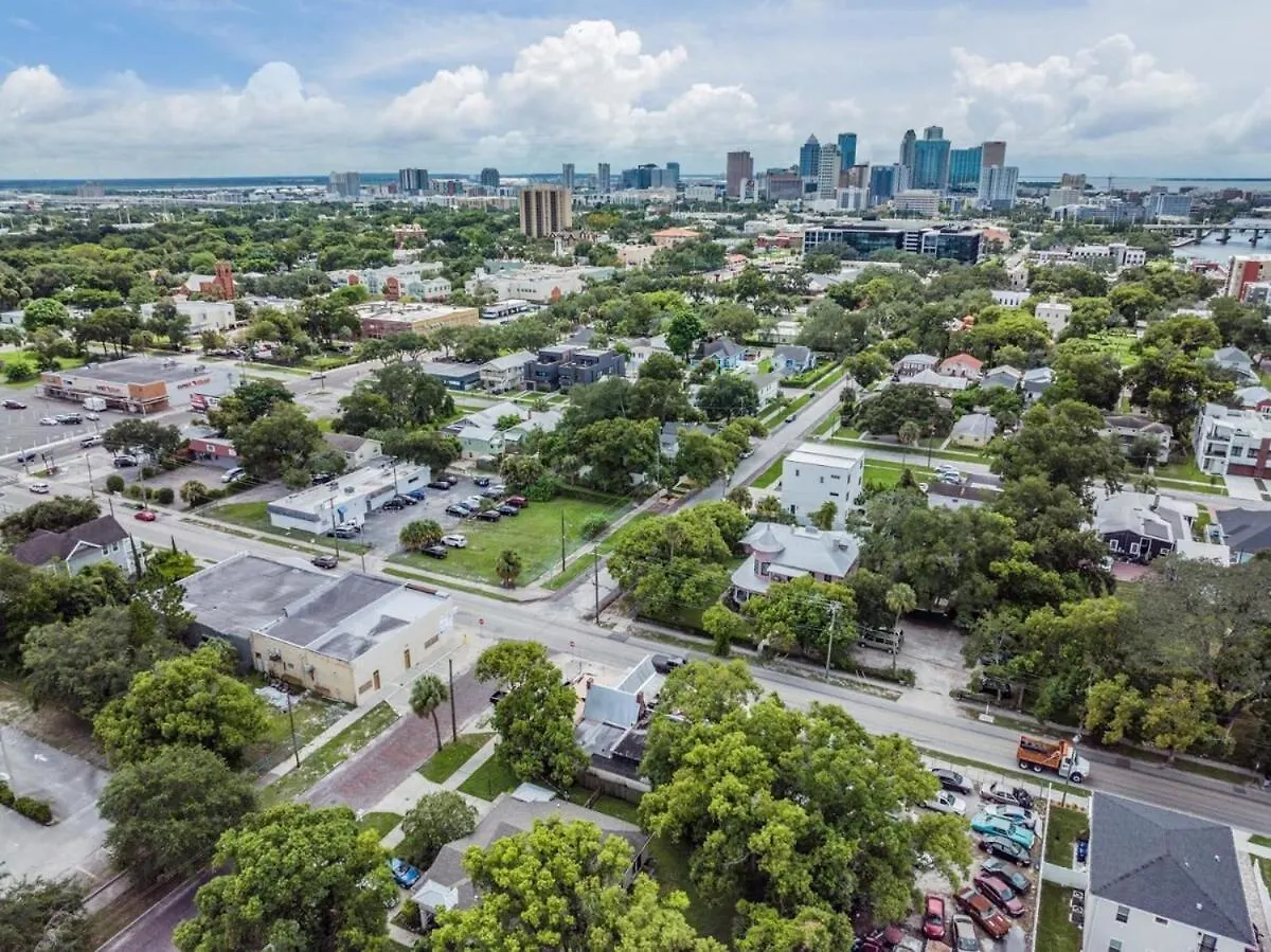 Tampa Riverwalk Renovated Walkable To Restaurants 0*,  United States
